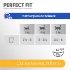 Perfect Fit hrană umedă cu pui și somon în sos pentru pisici sensibile adulte 4 x 85 g